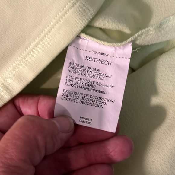 Under Armour colorgear Women's Neon Yellow Long Sleeve pullover - Picture 11 of 11